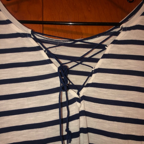 Teeshirt - Picture 4 of 4